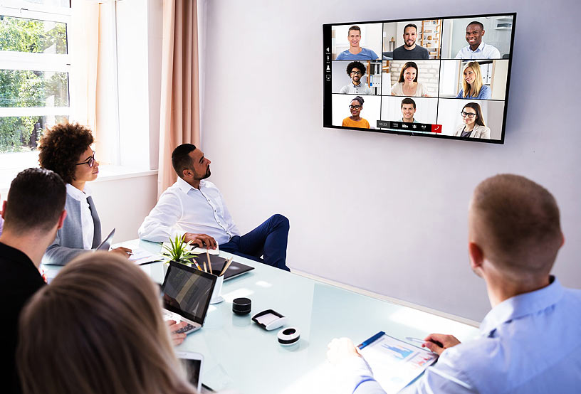 Ejemplo de Videoconferencia con Soluciones Audiovisuales de LM Korporate